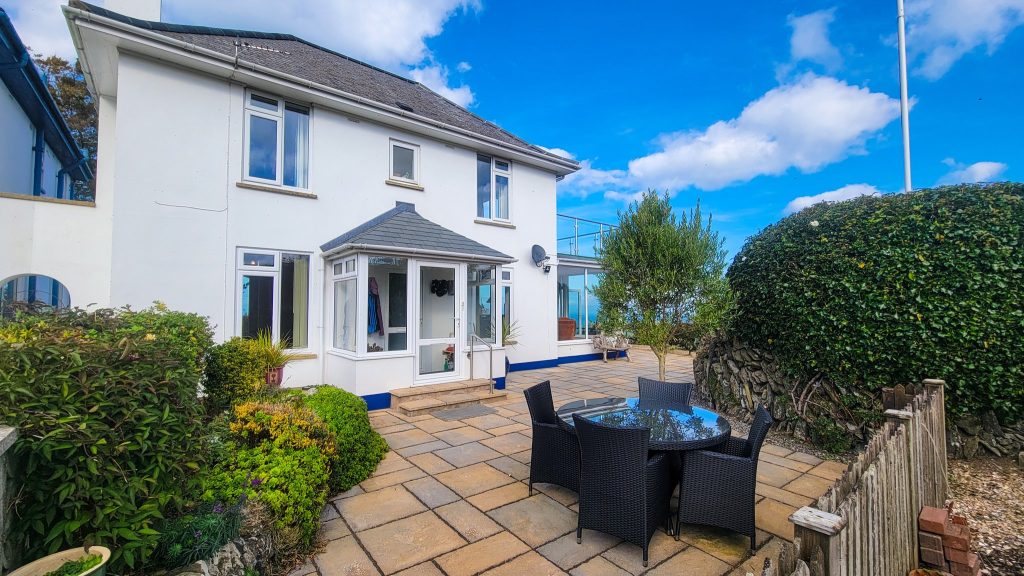 Hollerday Drive, Lynton