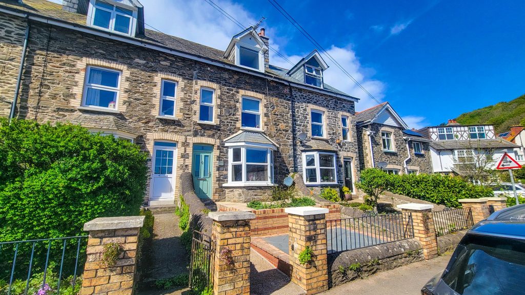 Crossmead, Lynton